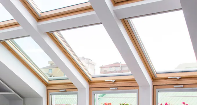 instalar claraboyas en la cubierta, en lluchmayor, mallorca